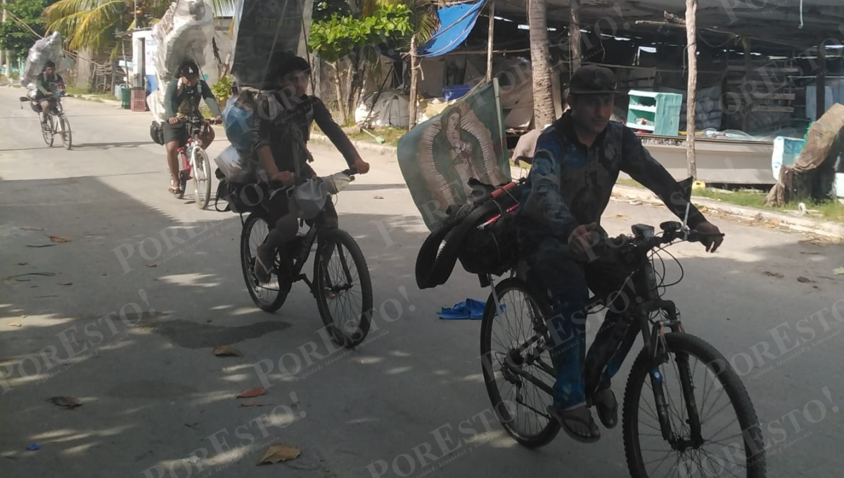 Sugieren viajar en grupo, hidratarse, respetar el tránsito y usar equipo reflejante.