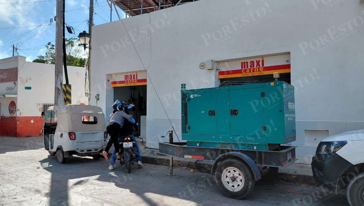 Habitantes señalaron que los apagones prolongados son frecuentes en la zona.