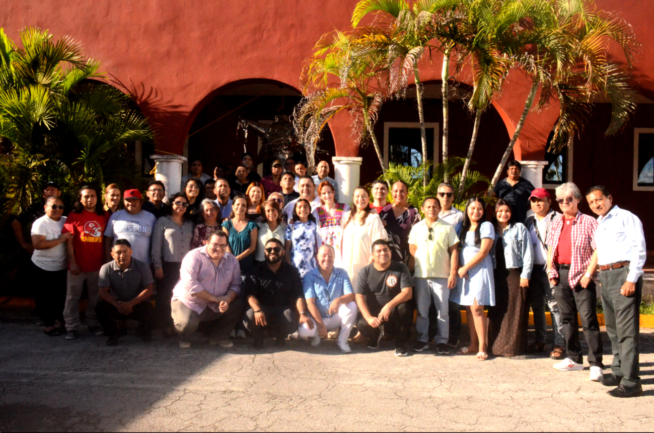 Compañeros de distintos municipios del estado, se reunieron para celebrar la gran posada navideña