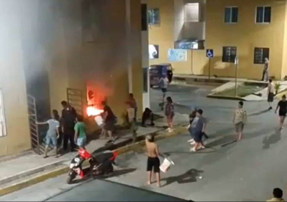 Los vecinos no dudaron en auxiliar a las personas afectadas.