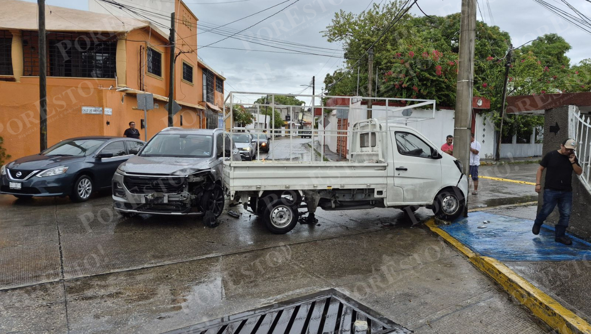 Ambos conductores esperaron a los ajustadores de seguros.