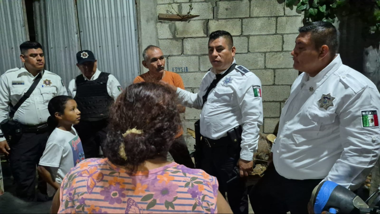 Vecinos protagonizan zafarrancho para defender a “Don Diego” tras ser desalojado de su hogar en la colonia 23 de Julio