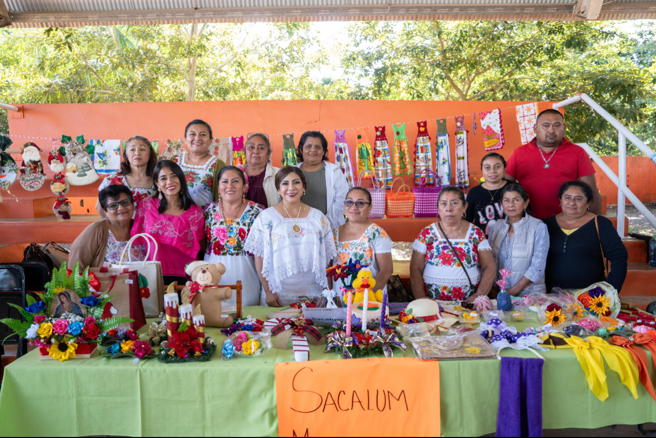 El DAIF se erige como un pilar fundamental, ofreciendo una amplia gama de servicios diseñados para atender a las niñas, niños, adultos y adultos mayores de Yucatán El DAIF se erige como un pilar fundamental, ofreciendo una amplia gama de servicios diseñados para atender a las niñas, niños, adultos y adultos mayores de Yucatán