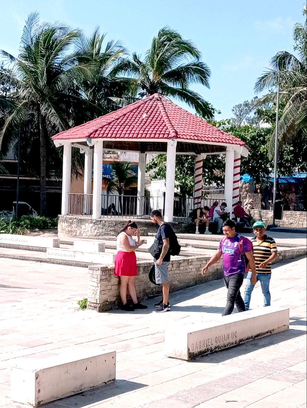 El grupo de mujeres comerciantes fue reubicado de lugar en más de ocho ocasiones El grupo de mujeres comerciantes fue reubicado de lugar en más de ocho ocasiones