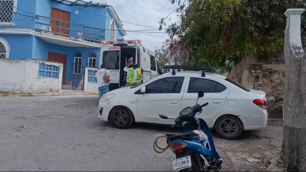 Padre e hija sufren accidente vial en la colonia Vicente Guerrero Padre e hija sufren accidente vial en la colonia Vicente Guerrero