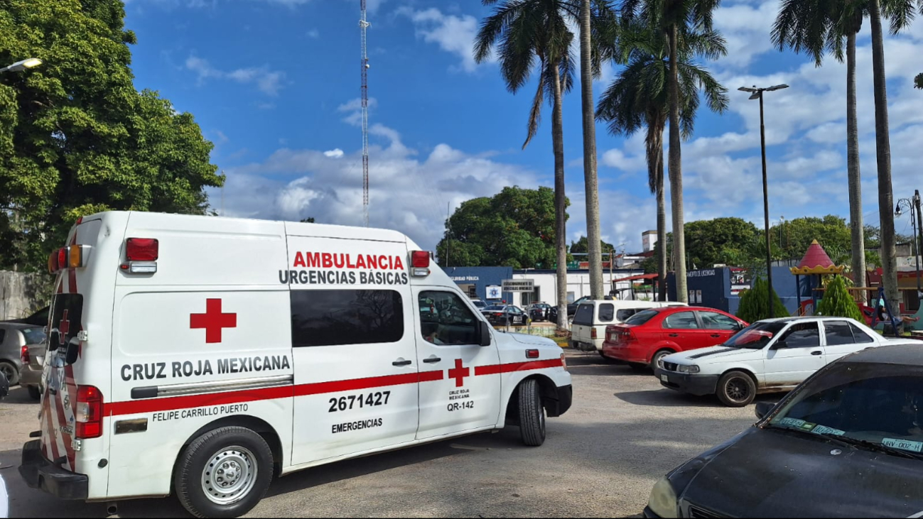 EL hombre fue atendido por paramédicos de la Cruz Roja por presentar golpes en su cuerpo EL hombre fue atendido por paramédicos de la Cruz Roja por presentar golpes en su cuerpo