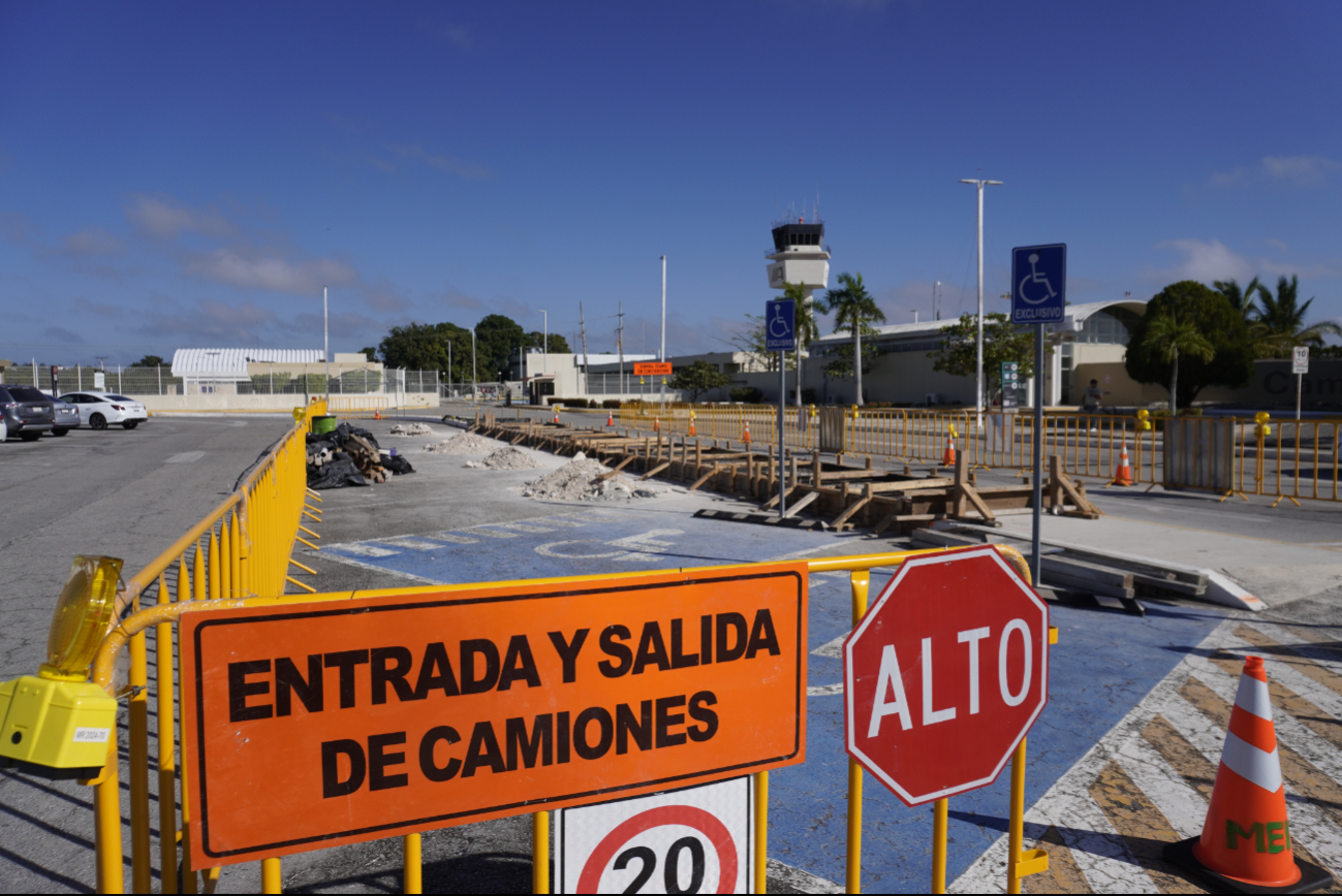 La administración de la terminal aérea pidió a los usuarios tomar sus precauciones ante los trabajos que se estarán realizando en la zona La administración de la terminal aérea pidió a los usuarios tomar sus precauciones ante los trabajos que se estarán realizando en la zona