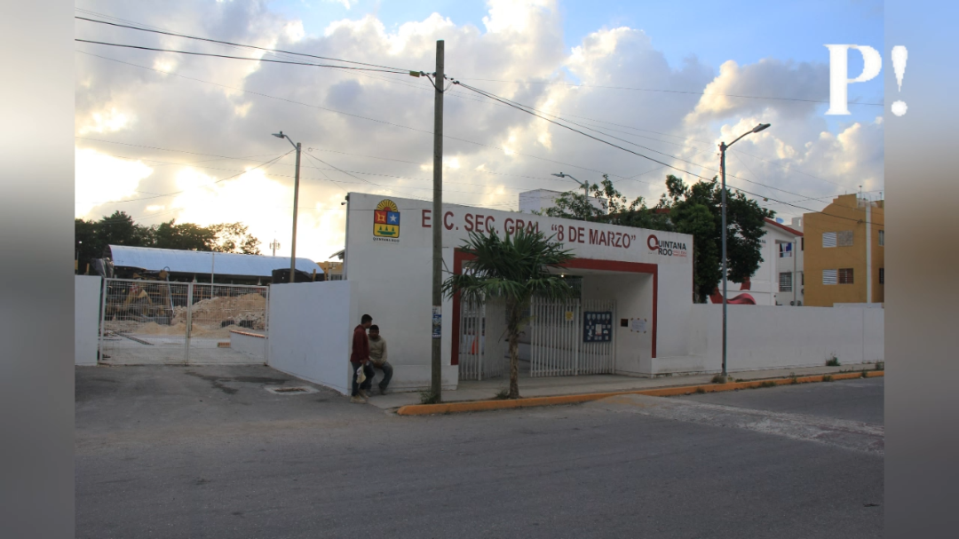 Denuncian sustancias prohibidas en la escuela secundaria federal "8 de Marzo" en Cancún Denuncian sustancias prohibidas en la escuela secundaria federal "8 de Marzo" en Cancún
