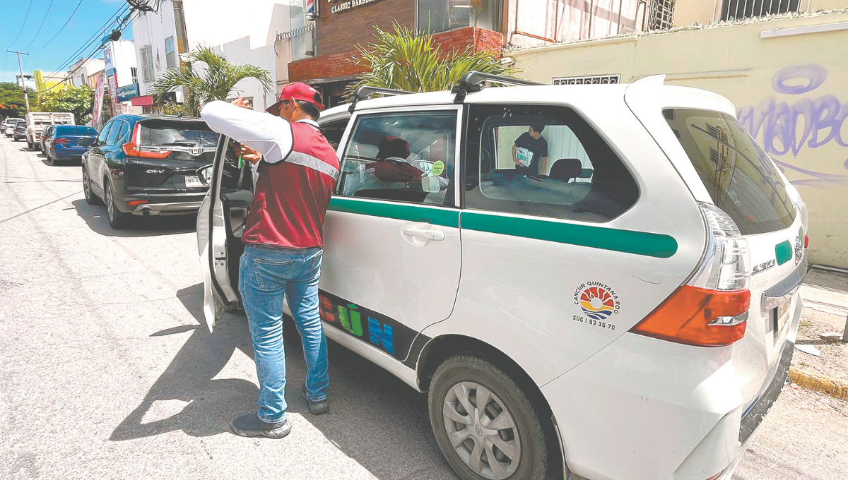 En cuanto a los taxímetros, el tema debe ser analizado, pues es complicado aplicarlo En cuanto a los taxímetros, el tema debe ser analizado, pues es complicado aplicarlo
