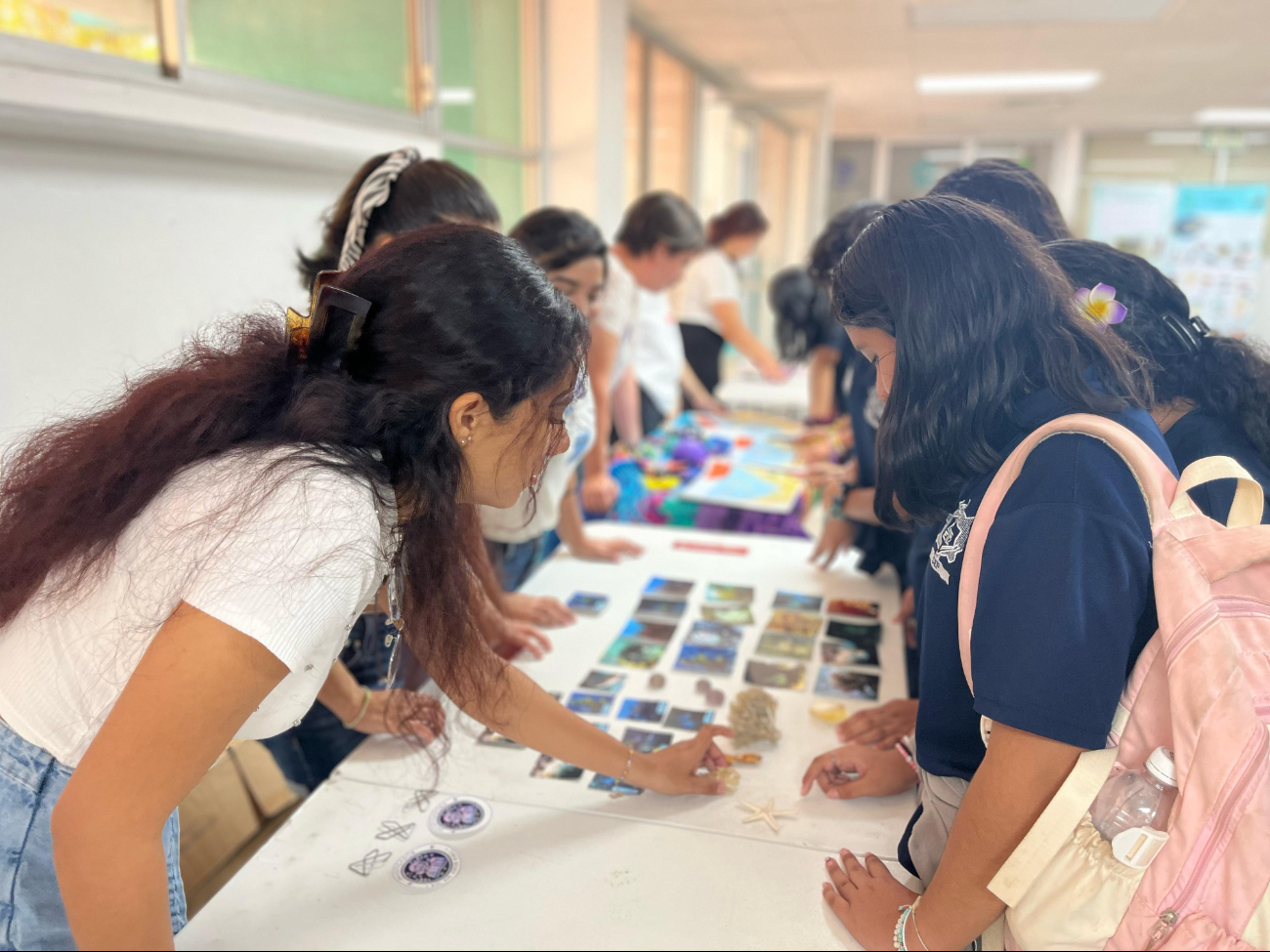 En la isla de biología marina se brindó información sobre organismos presentes en sistemas arrecifales En la isla de biología marina se brindó información sobre organismos presentes en sistemas arrecifales