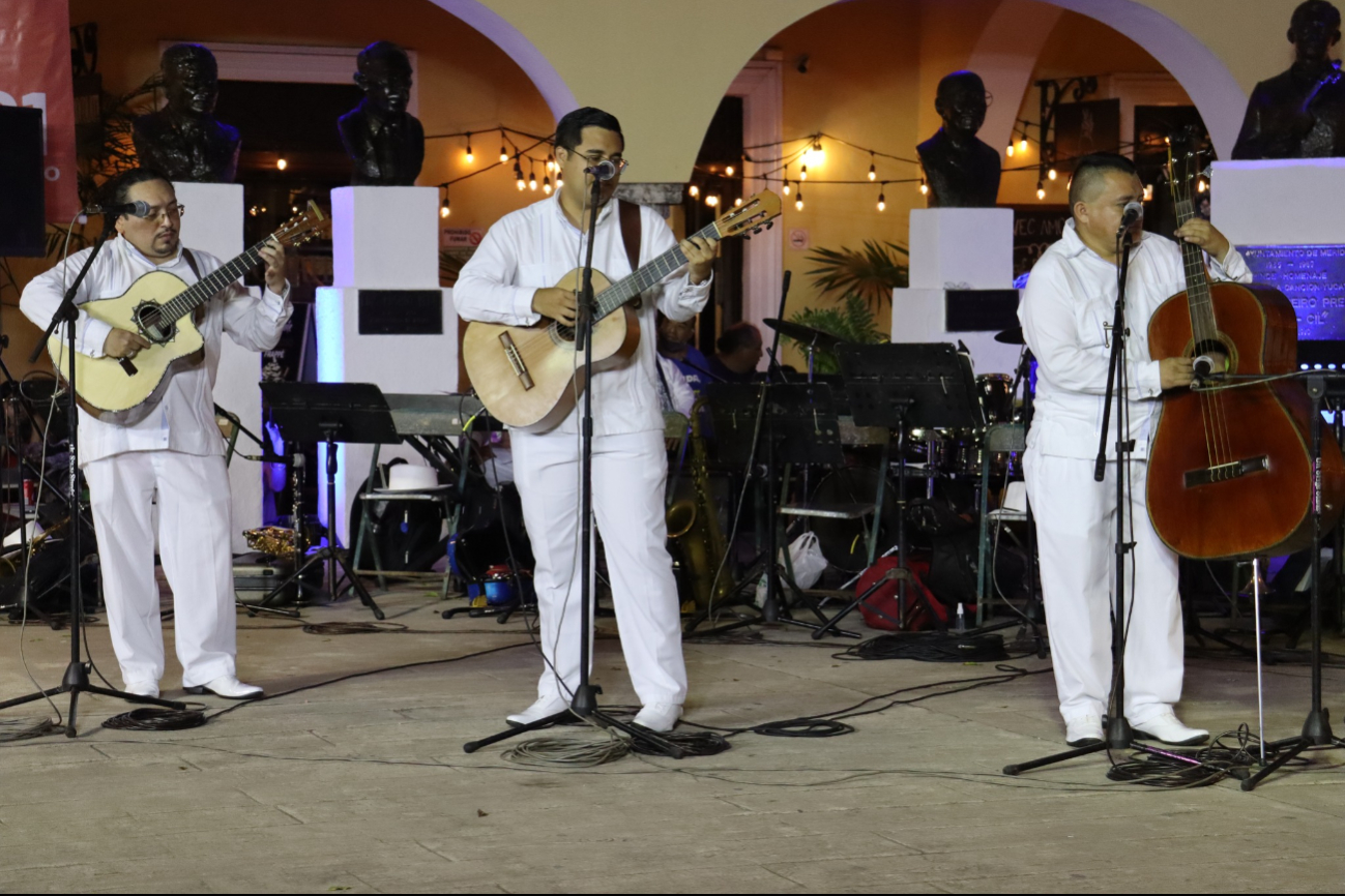 En Yucatán aun se sigue interpretando la música de trova En Yucatán aun se sigue interpretando la música de trova