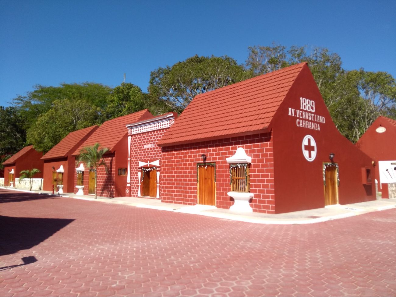 Originalmente propiedad de Don José María Carpizo, fue una importante productora de henequén en el siglo XIX Originalmente propiedad de Don José María Carpizo, fue una importante productora de henequén en el siglo XIX
