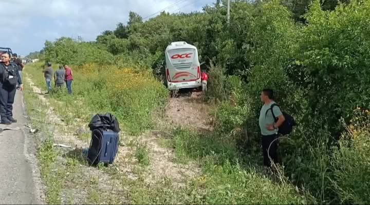 15 personas resultaron heridas, dos estando en condición crítica. 15 personas resultaron heridas, dos estando en condición crítica.