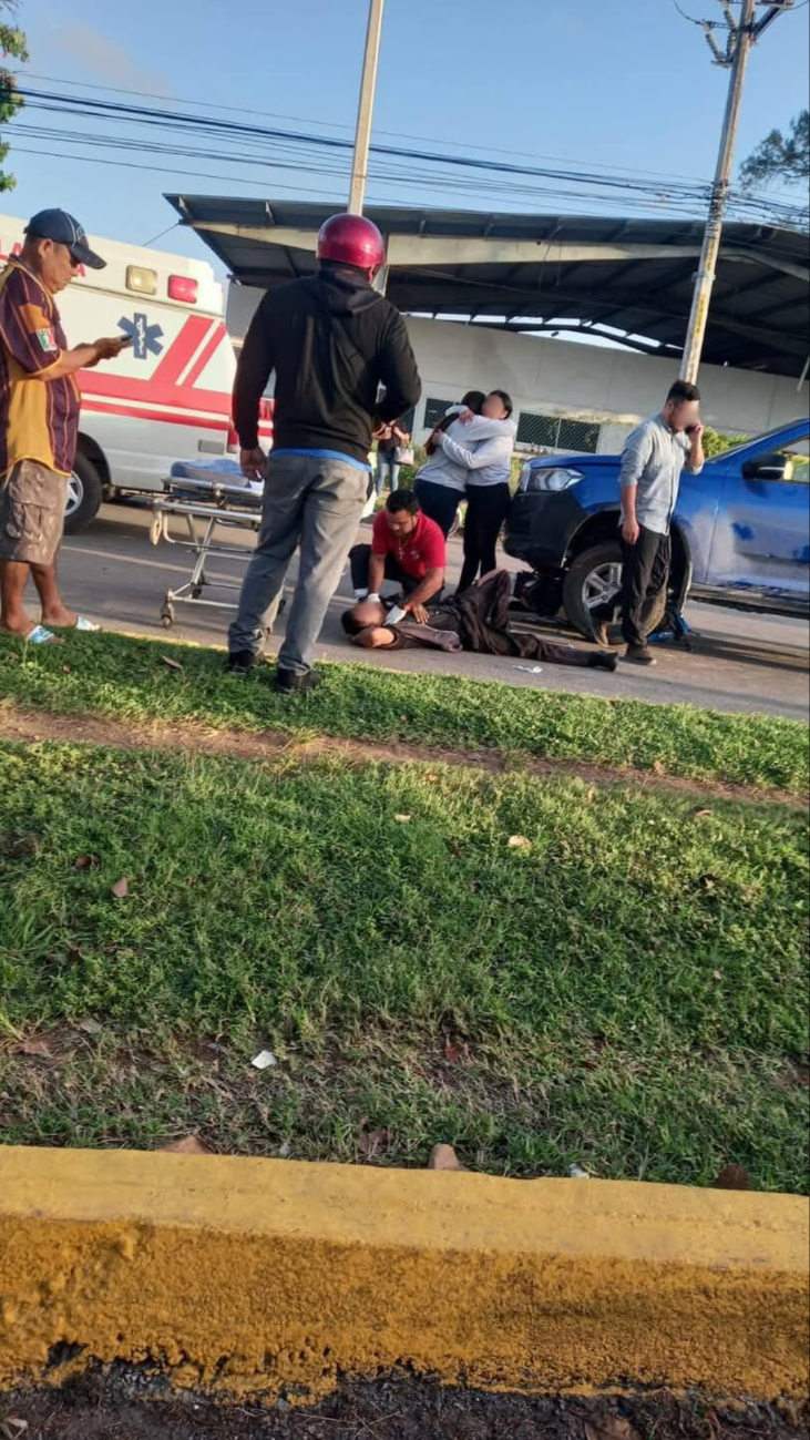Presuntamente el conductor de la camioneta no respetó el alto, provocando así el accidente Presuntamente el conductor de la camioneta no respetó el alto, provocando así el accidente