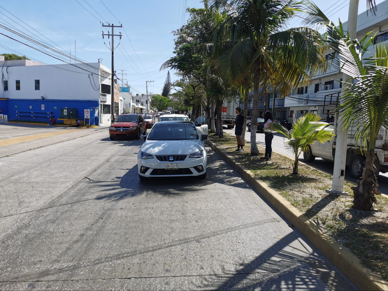 Choque por alcance genera congestión vehicular en Ciudad del Carmen 