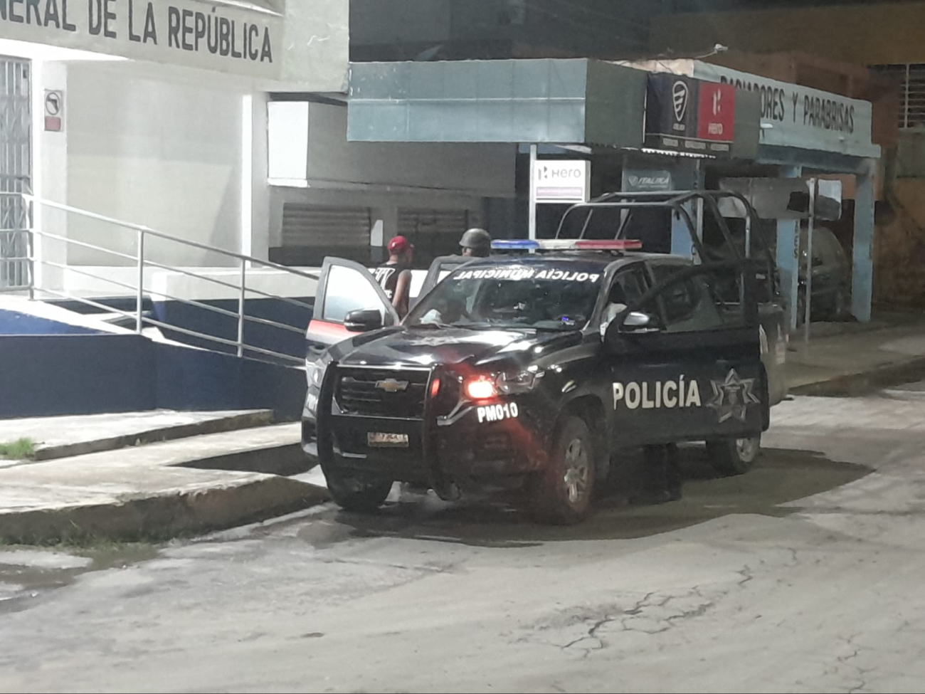 Migrantes nerviosos confirman ser de nacionalidad cubana Migrantes nerviosos confirman ser de nacionalidad cubana