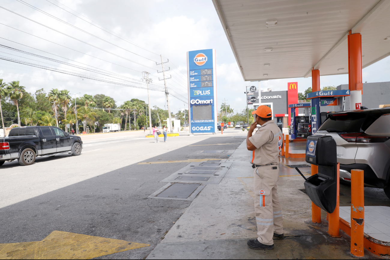 Cancún está bajo el reflector; residentes y turistas son afectados. Cancún está bajo el reflector; residentes y turistas son afectados.