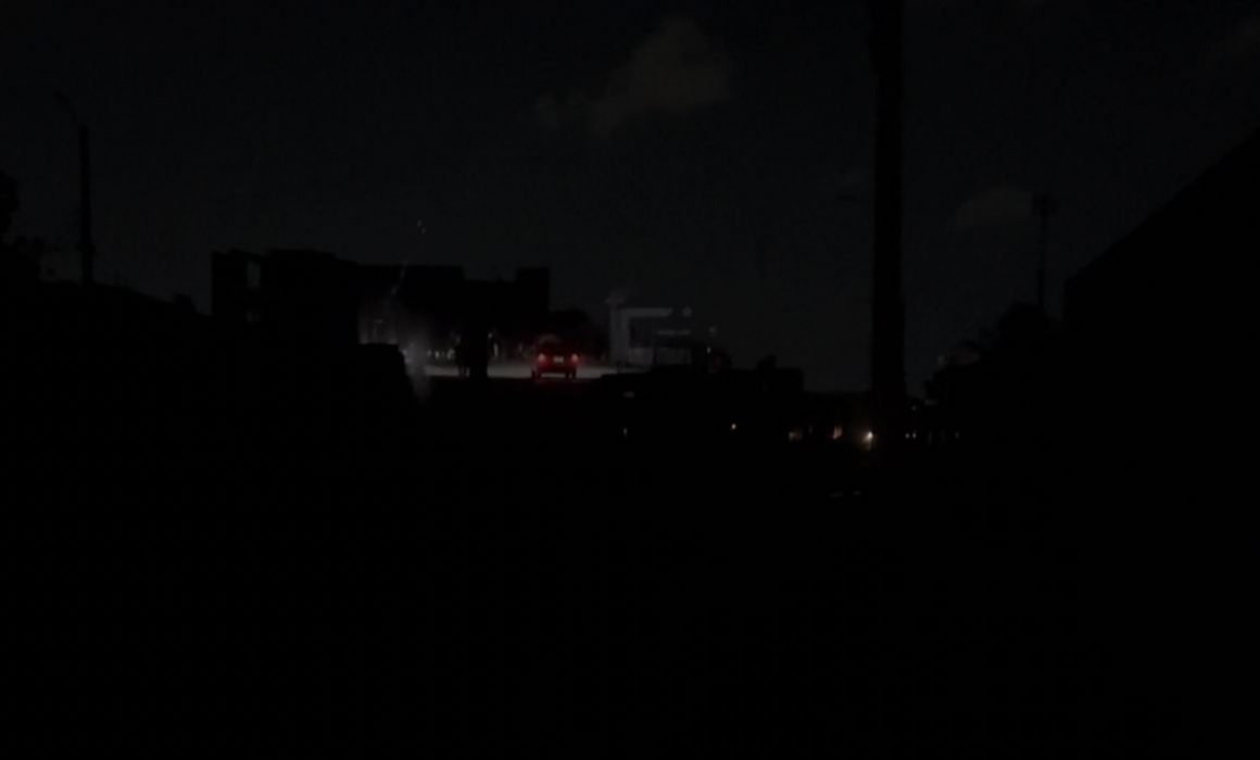Durante las noches las calles están a completa oscuridad, aumentando la inseguridad para los habitantes Durante las noches las calles están a completa oscuridad, aumentando la inseguridad para los habitantes
