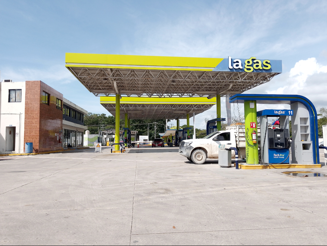 Quintanarroenses se quejan que al igual que el combustible, todo sube Quintanarroenses se quejan que al igual que el combustible, todo sube