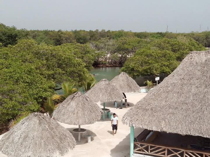 El balneario de Chiquilá es visitado por decenas de turistas El balneario de Chiquilá es visitado por decenas de turistas