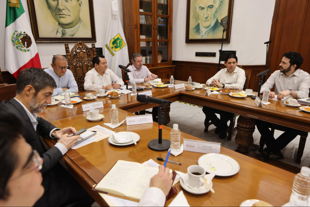 El Gobernador se reúne con directivos del Banco Mundial y expone las ventajas competitivas de Yucatán