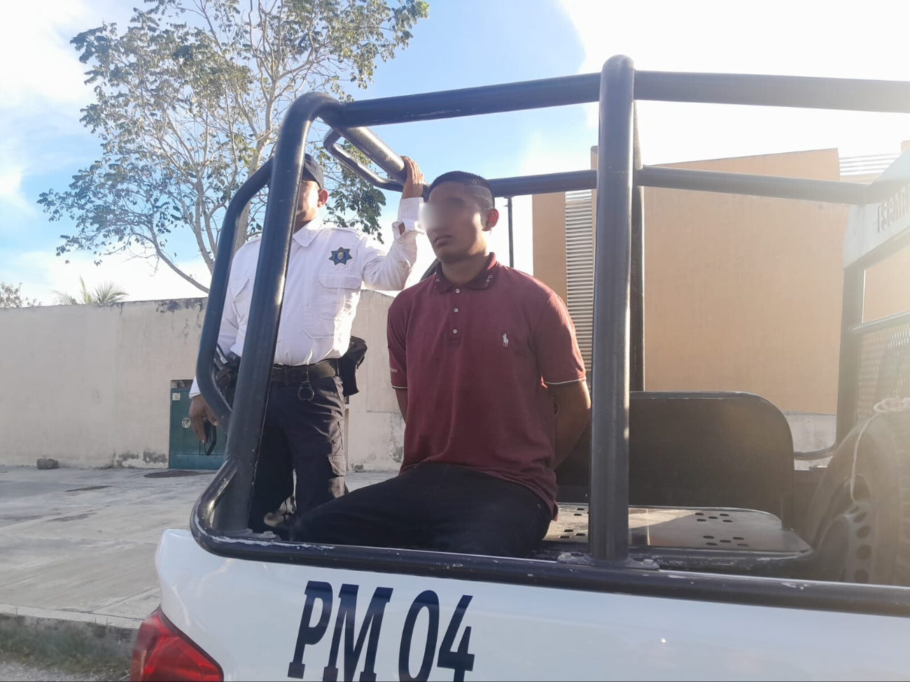 Según el agresor, el conflicto surgió cuando Alejandro Albores lo amenazó con un machete, pero él logró desarmarlo y cercenó su mano Según el agresor, el conflicto surgió cuando Alejandro Albores lo amenazó con un machete, pero él logró desarmarlo y cercenó su mano