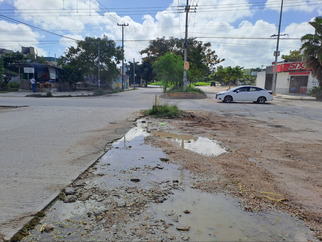  Reportan más de 10 fugas de agua en el fraccionamiento Haciendas del Caribe de Cancún 