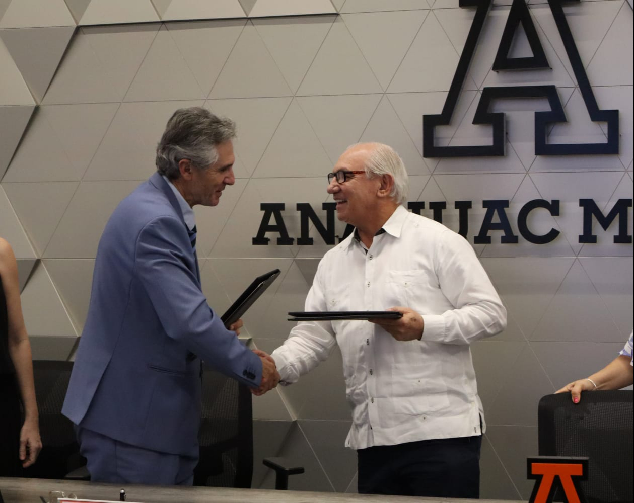 Es la sexta universidad de Europa con la que firma convenio la Anáhuac Mayab Es la sexta universidad de Europa con la que firma convenio la Anáhuac Mayab