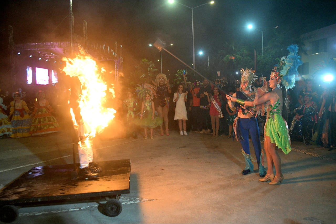 ‘Queman' al ‘Mal Humor' y arranca el Carnaval de Campeche 2025