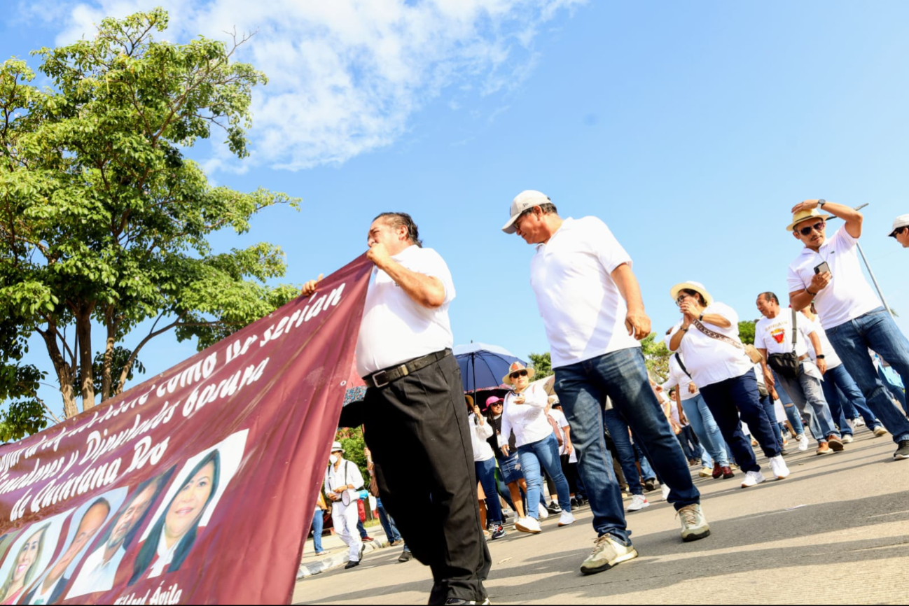 Maestros de Chetumal convocan mega marcha  ante la protesta del ISSSTE