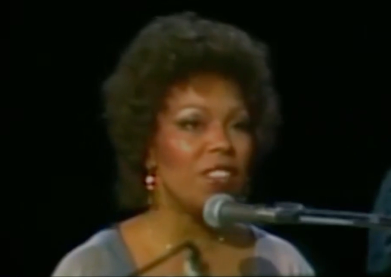 Roberta Flack ganó tres premios Grammys por 'Killing Me Softly' Roberta Flack ganó tres premios Grammys por 'Killing Me Softly'