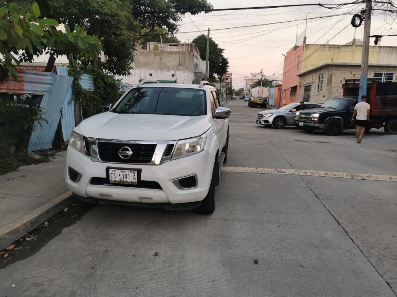 El conductor del camión logró dialogar para evitar problemas mayores. El conductor del camión logró dialogar para evitar problemas mayores.