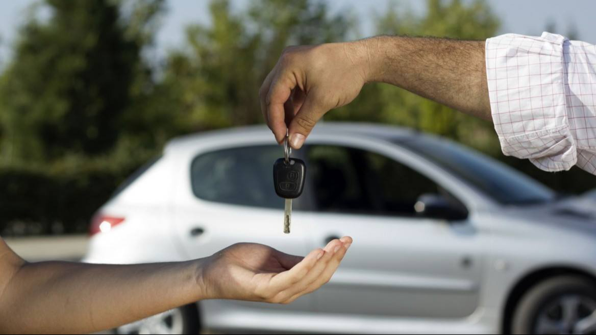 Hombres intentan estafar a una mujer con la compra de un auto en Mérida  