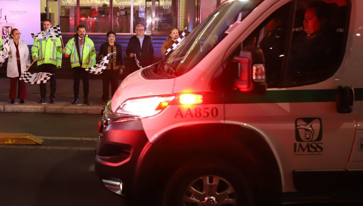 IMSS refuerza atención médica con entrega de 110 ambulancias en CDMX: Se distribuirán mil en todo el país