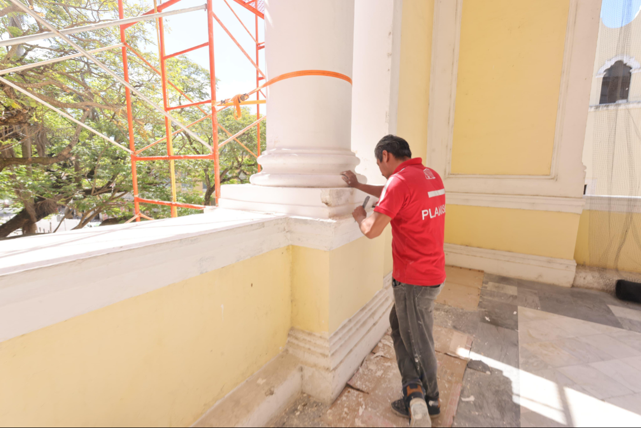 Las columnas en el vestíbulo principal también requieren atención y hay otras cosas adicionales que se deben hacer Las columnas en el vestíbulo principal también requieren atención y hay otras cosas adicionales que se deben hacer