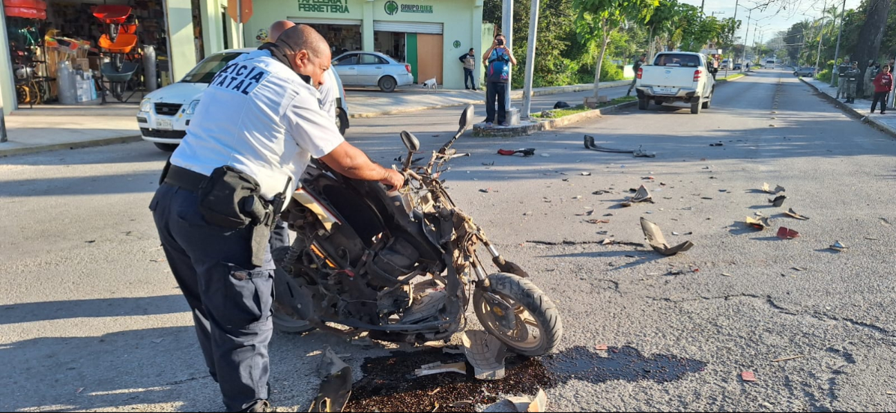 Autoridades acudieron al lugar del reporte del choque para las diligencias Autoridades acudieron al lugar del reporte del choque para las diligencias