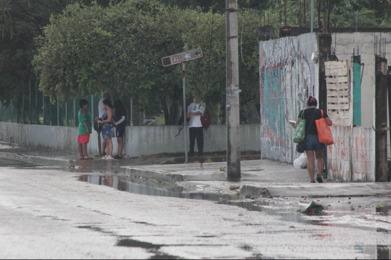Durante el día se presentarán algunos chubascos, por lo que recomiendan salir protegidos Durante el día se presentarán algunos chubascos, por lo que recomiendan salir protegidos