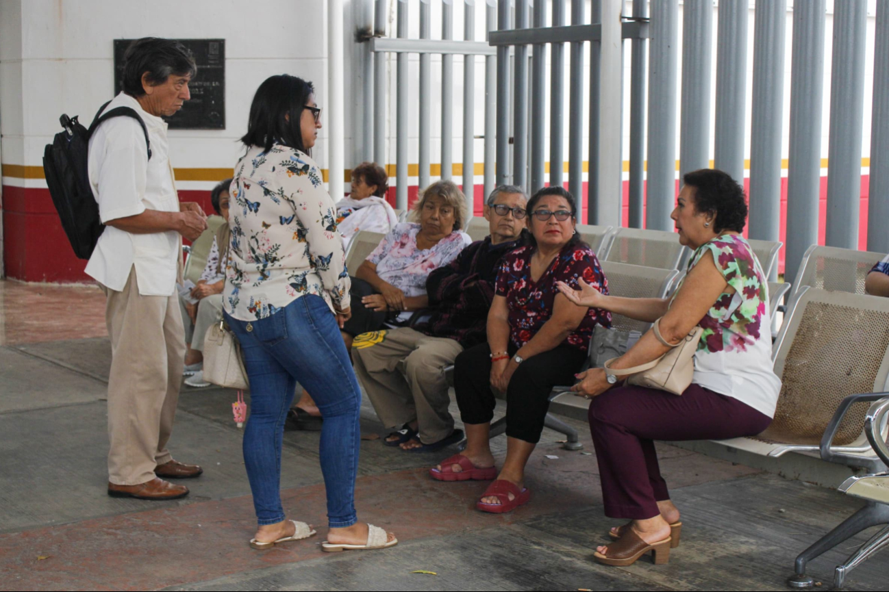 Los pacientes del ISSSTE externaron su queja contra el personal del hospital Los pacientes del ISSSTE externaron su queja contra el personal del hospital