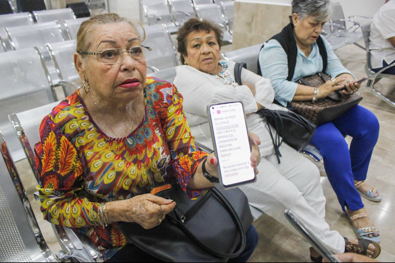 Pacientes del ISSSTE incluso mostraron los mensajes sobre sus citas agendadas Pacientes del ISSSTE incluso mostraron los mensajes sobre sus citas agendadas