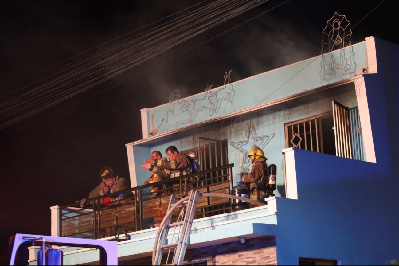 Elementos realizarán investigaciones para conocer las causas del incendio Elementos realizarán investigaciones para conocer las causas del incendio
