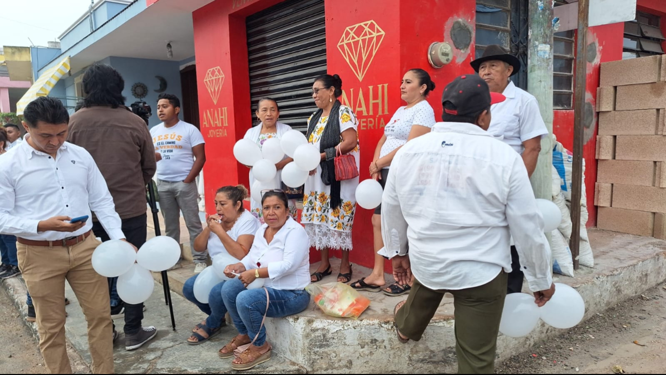 Tekit realiza marcha por la paz a una semana del homicidio de una mujer y el linchamiento de un joven