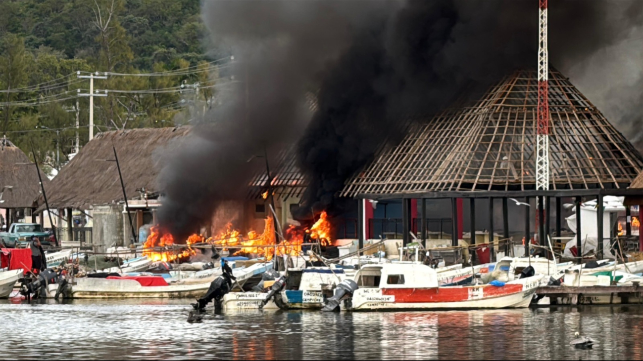 Pescadores perdieron lanchas, redes y neveras, esenciales para su trabajo Pescadores perdieron lanchas, redes y neveras, esenciales para su trabajo
