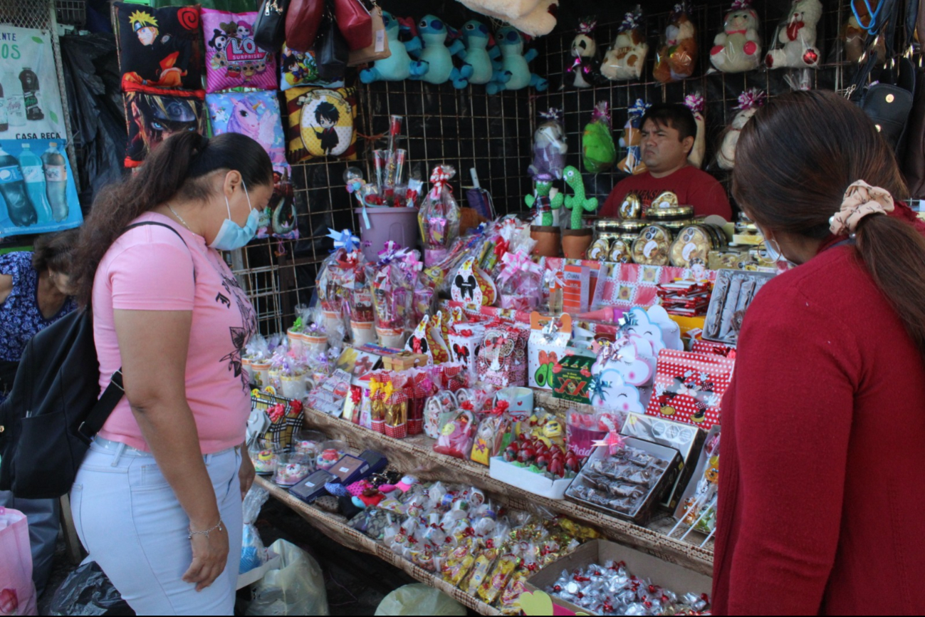 Mercado principal de Campeche se prepara para el 14 de febrero; ¿cuándo se instalan los puestos?