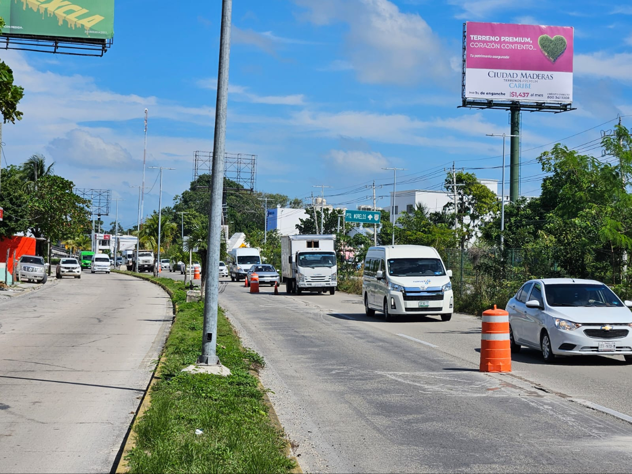 El desviamiento a los carriles laterales causó la saturación de la movilidad por varias horas El desviamiento a los carriles laterales causó la saturación de la movilidad por varias horas