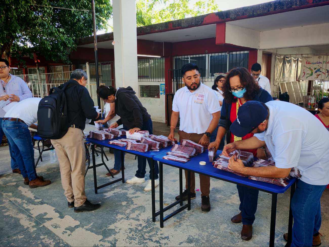La dispersión de tarjetas concluirá el 28 de marzo tras 51 días de entrega en escuelas y espacios públicos La dispersión de tarjetas concluirá el 28 de marzo tras 51 días de entrega en escuelas y espacios públicos