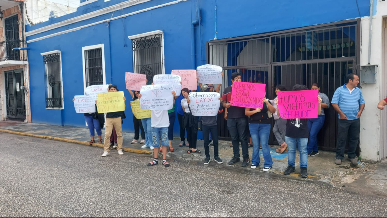 La Escuela Preparatoria Particular Lafayette perjudicó a 27 estudiantes al no entregarles certificados La Escuela Preparatoria Particular Lafayette perjudicó a 27 estudiantes al no entregarles certificados