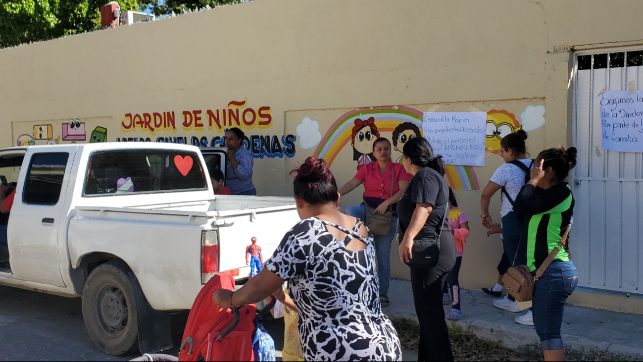Padres protestan de nuevo en kínder de Ciudad del Carmen por cambio de profesora