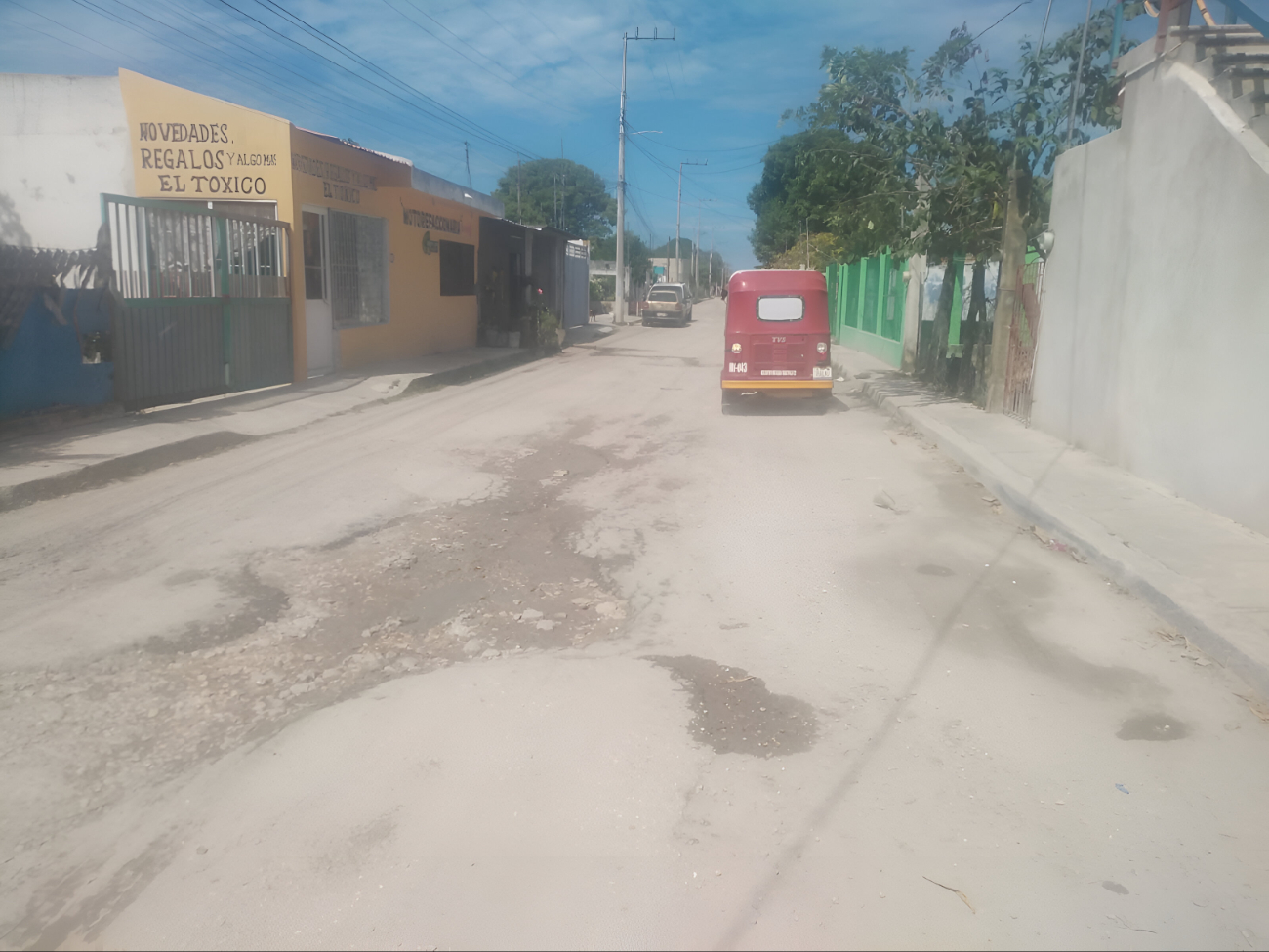 Vecinos de La Lupita en Sabancuy exigen solución definitiva para  numerosos baches 