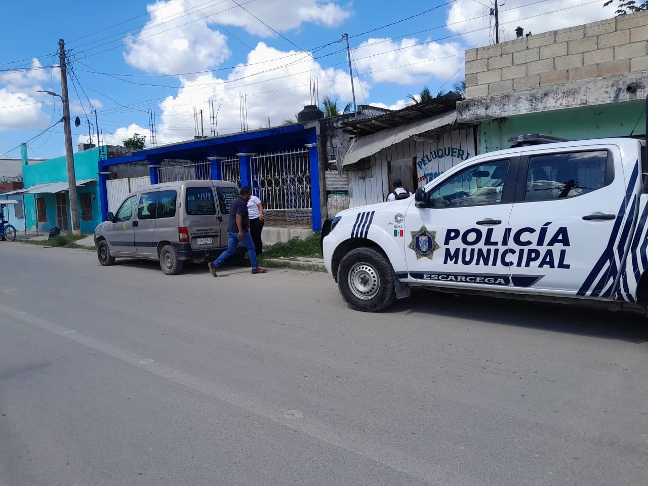 DIF rescata a dos menores en Escárcega de sus padres alcohólicos 