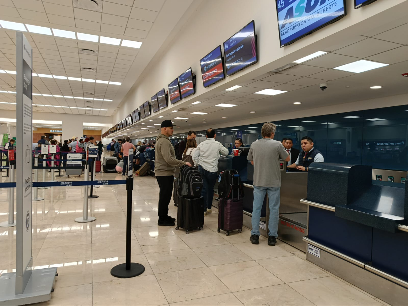 Hay buena movilización de pasajeros en el aeropuerto de Mérida Hay buena movilización de pasajeros en el aeropuerto de Mérida